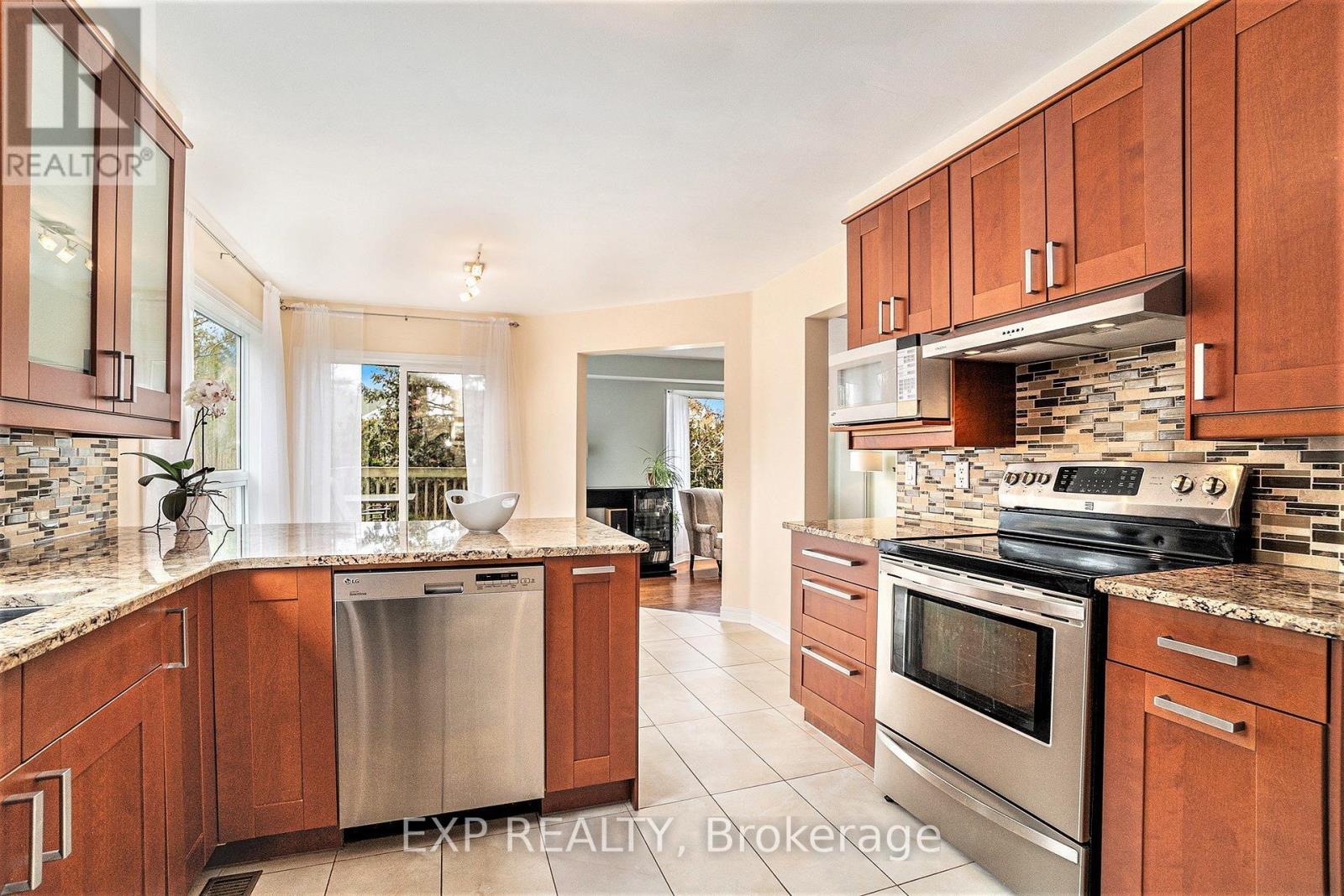 29 Woodford Way, Ottawa, Ontario K2J 4B9 - Photo 16 - X12929540